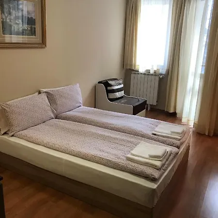 Отель Studios-villa Park Sv